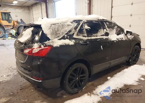 2020 Chevrolet Equinox Awd Lt 2.0L Turbo z USA, uszkodzony, nr VIN 2GNAXVEX8L6125544